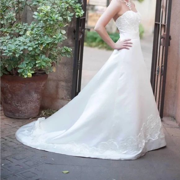 casablanca | Dresses | Casablanca Strapless Aline Wedding Dress | Poshmark